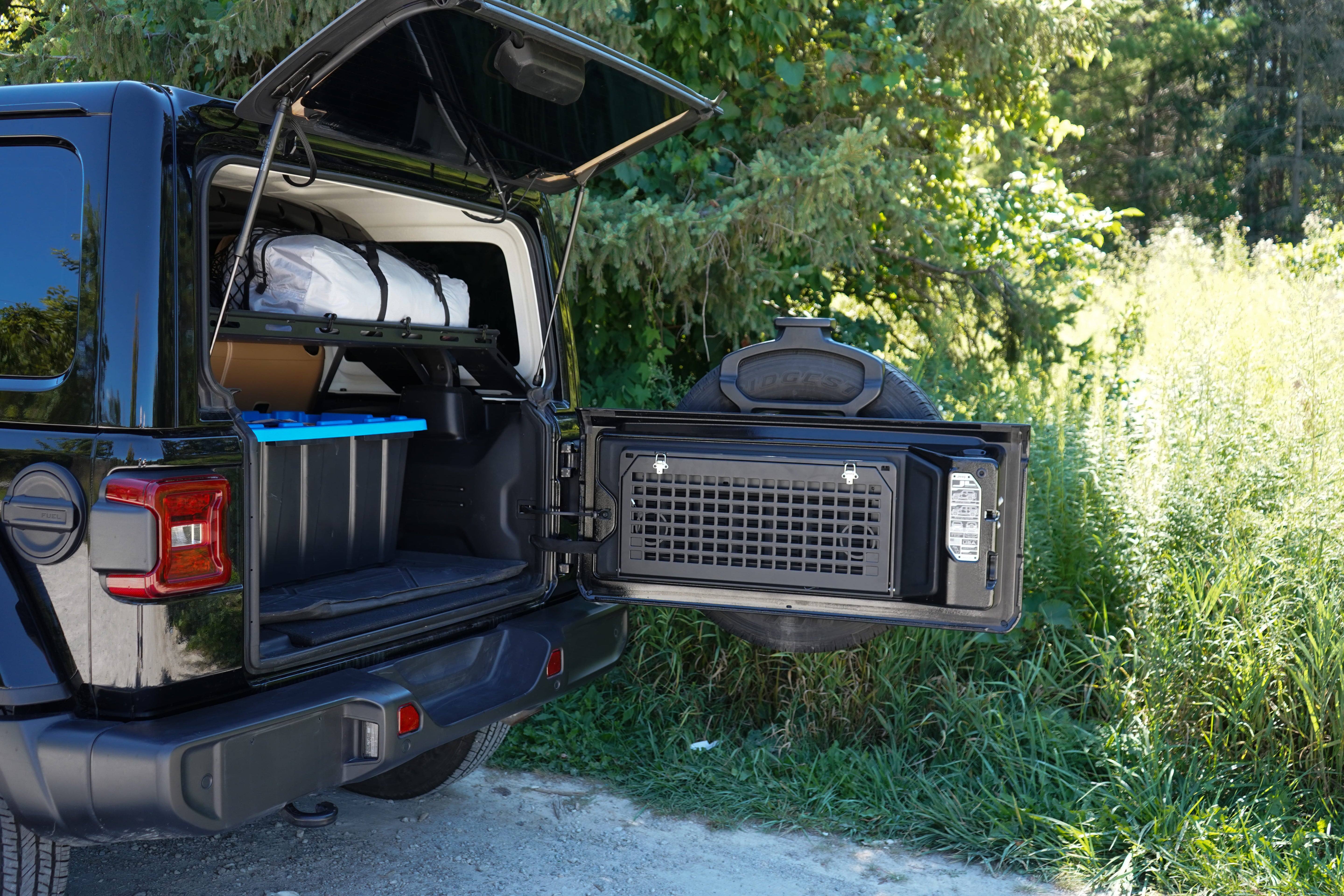 Jeep Wrangler Foldable Tailgate Table & MOLLE Panel – JK/JKU & JL/JLU 2007–2026