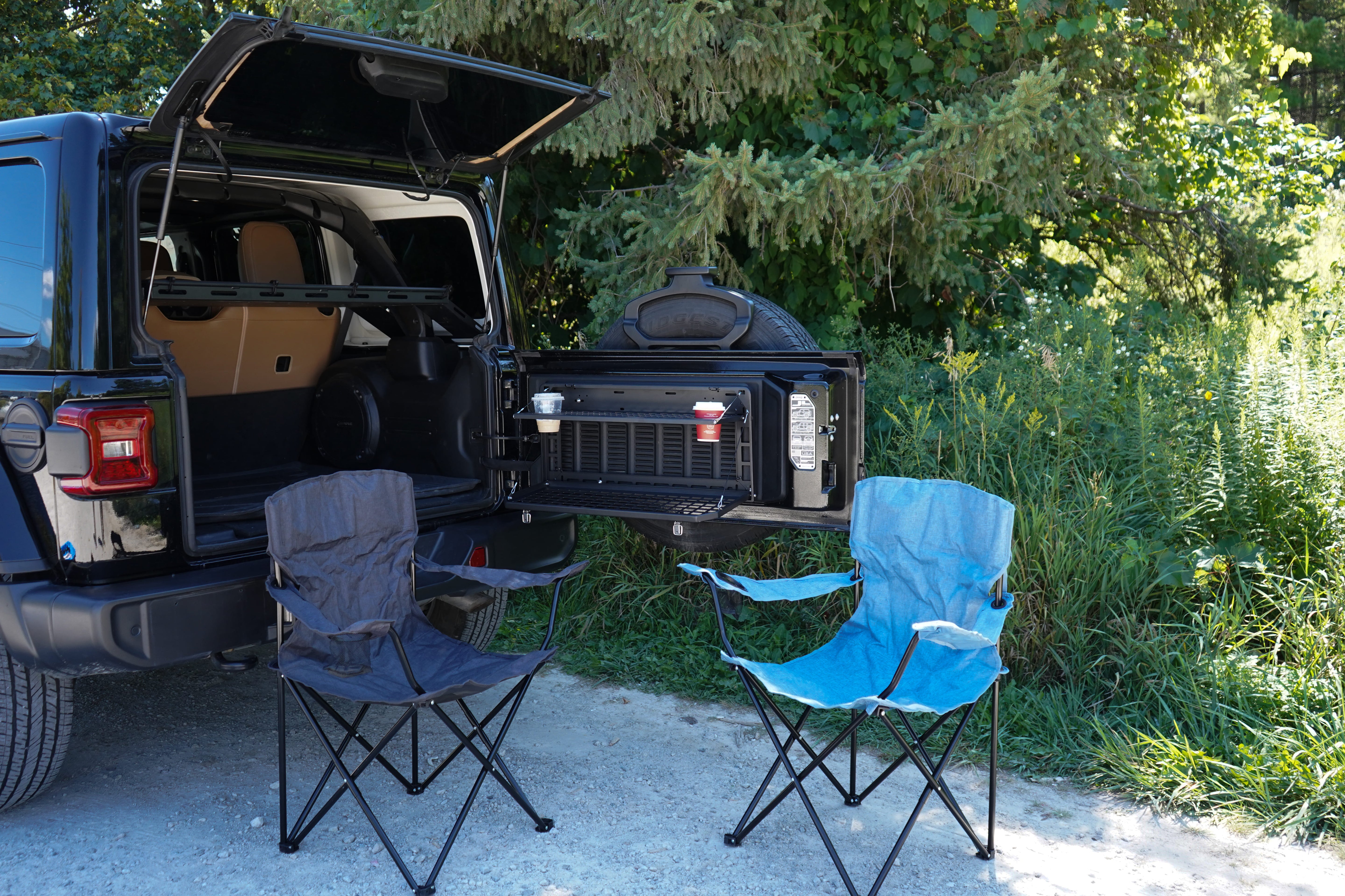 Jeep Wrangler Foldable Tailgate Table & MOLLE Panel – JK/JKU & JL/JLU 2007–2026