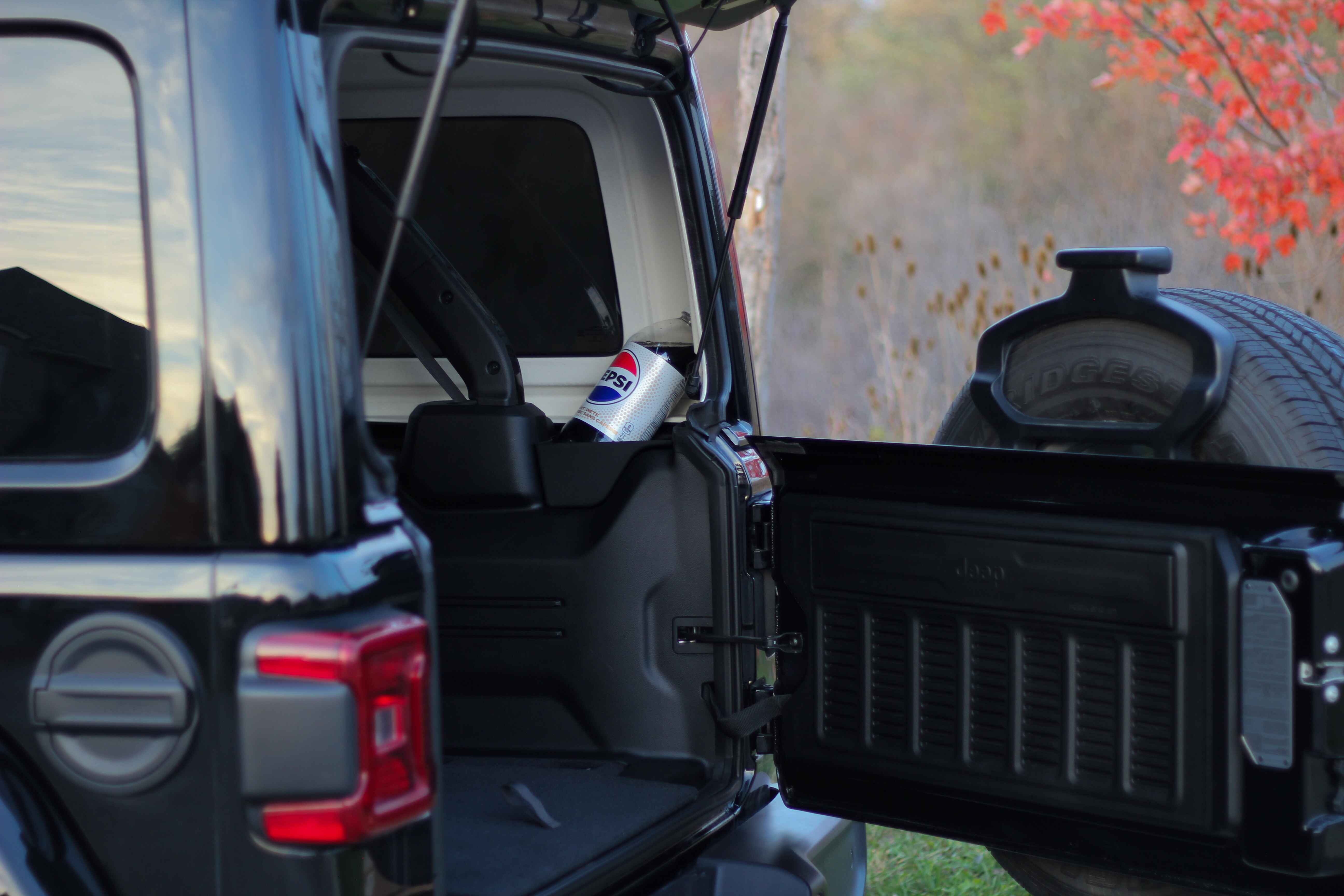 Jeep Wrangler Trunk Storage 2025