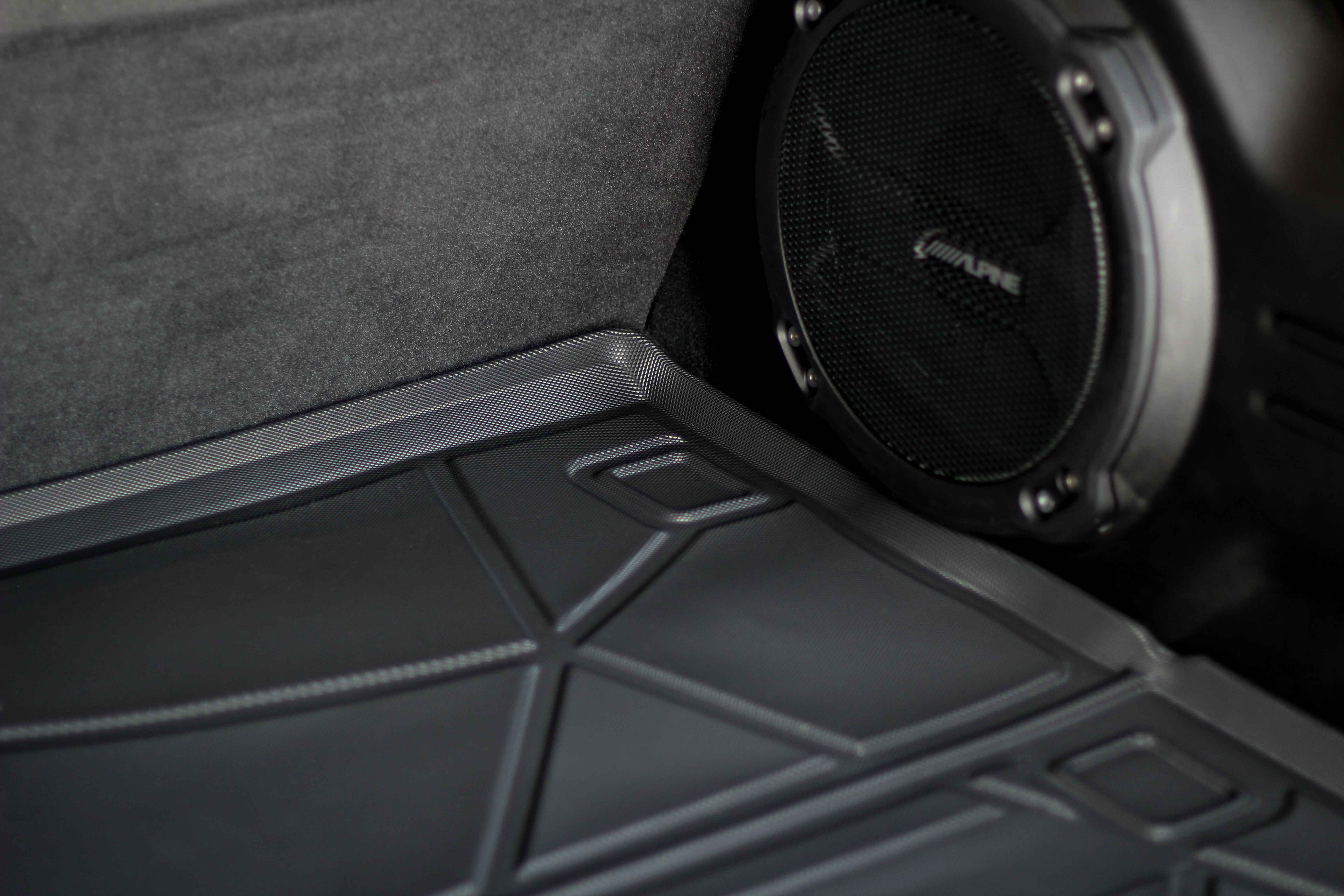 Jeep Wrangler trunk mat with subwoofer