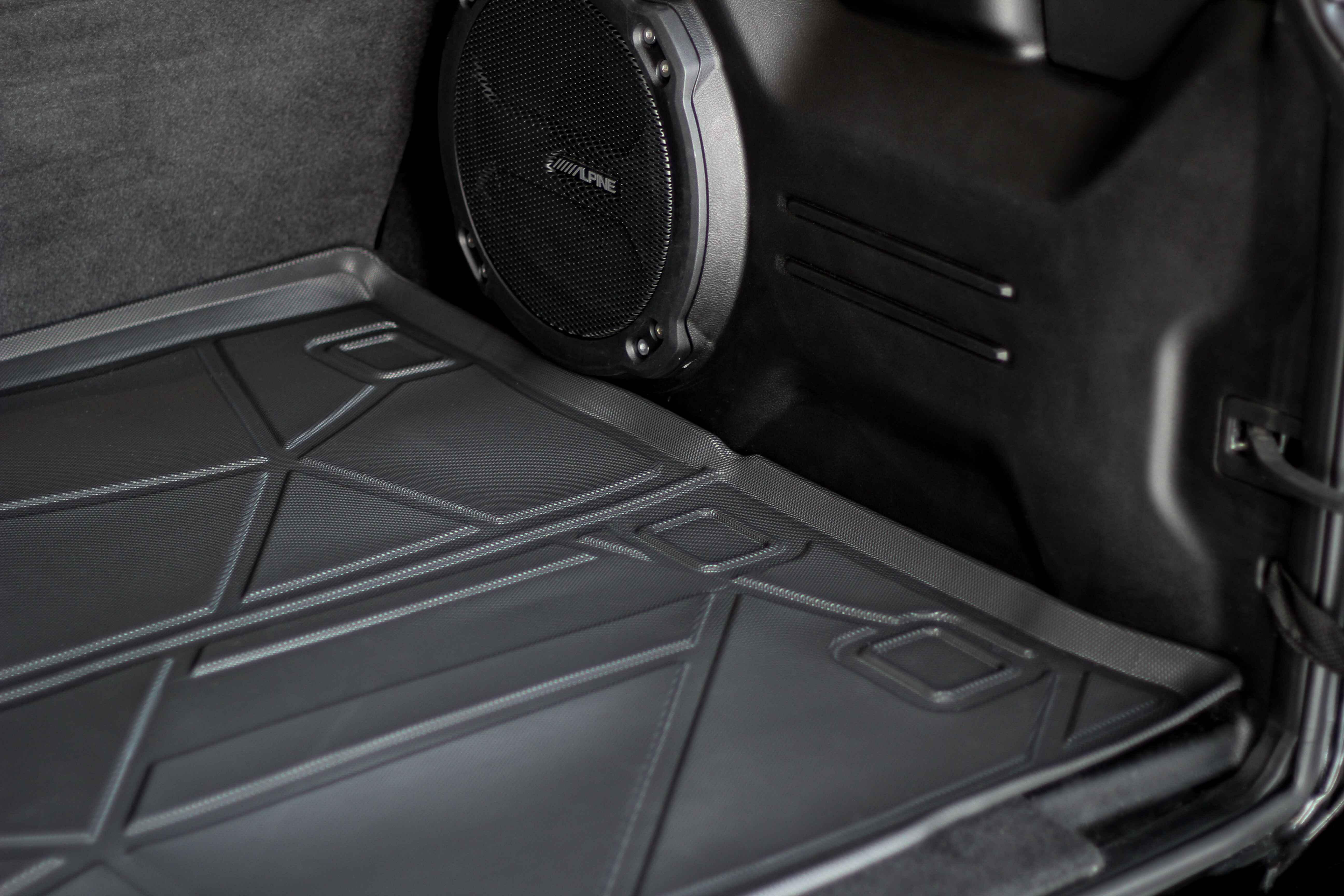 Jeep Wrangler trunk mat with subwoofer