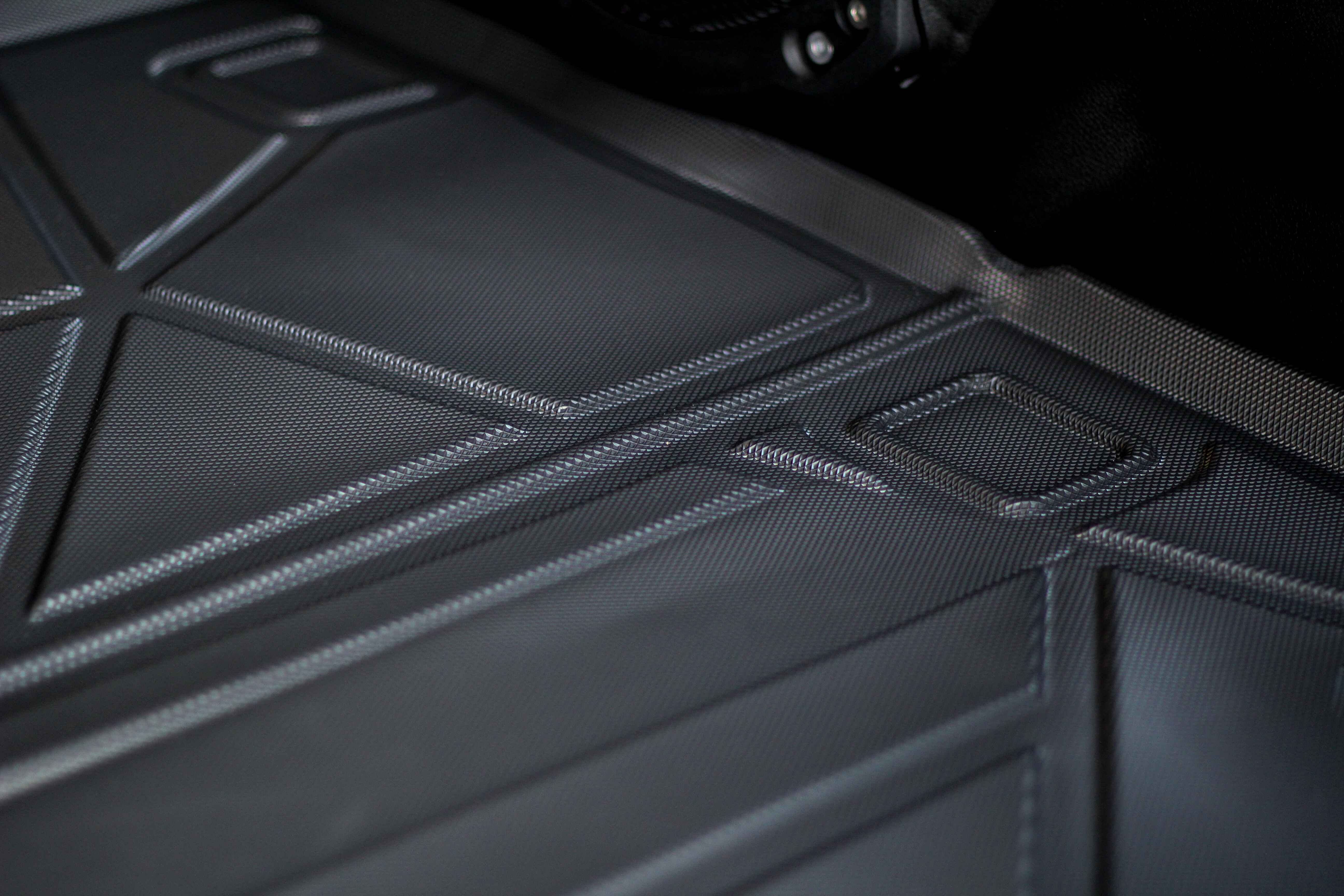 Jeep Wrangler trunk mat tpe