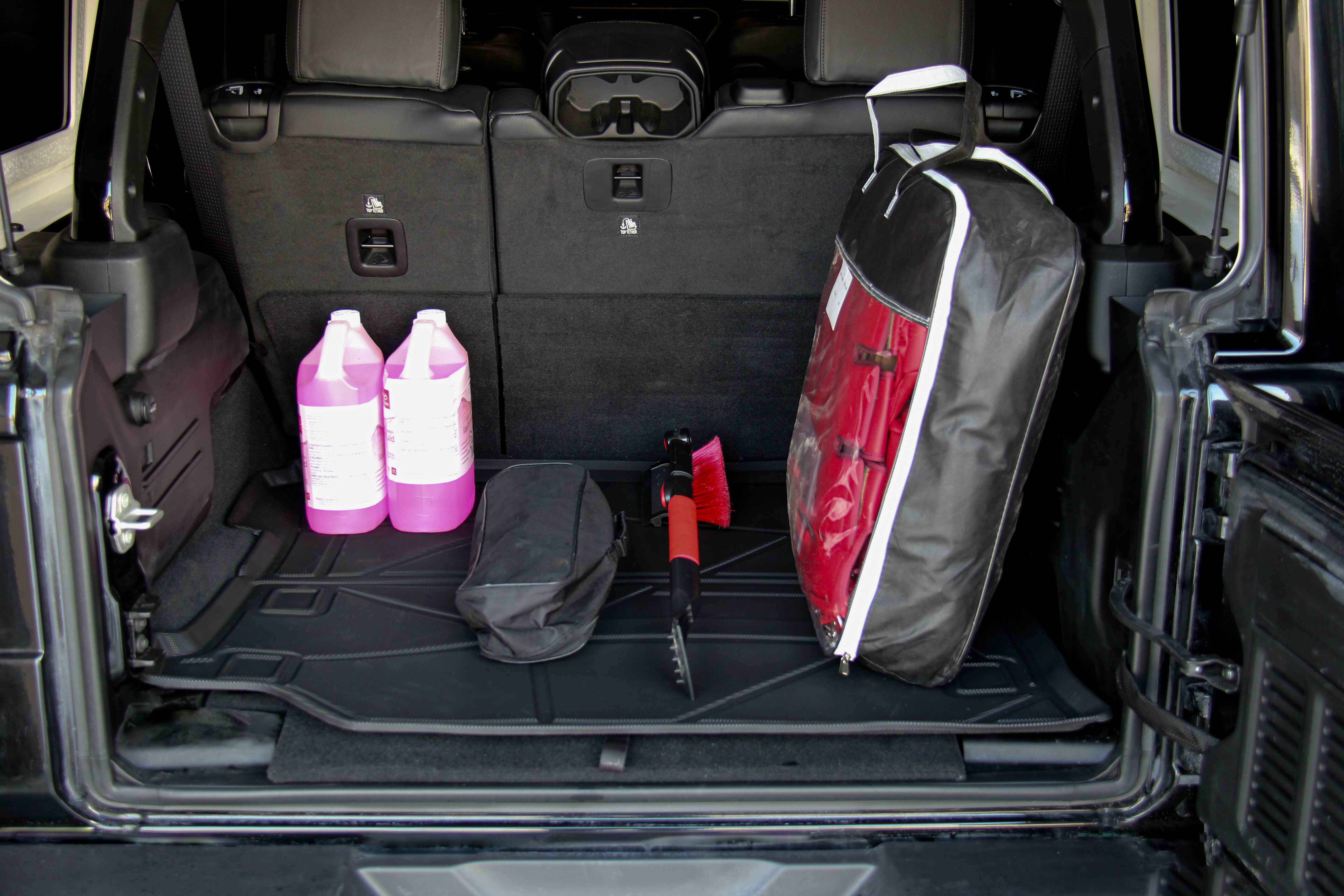 Jeep Wrangler trunk mat