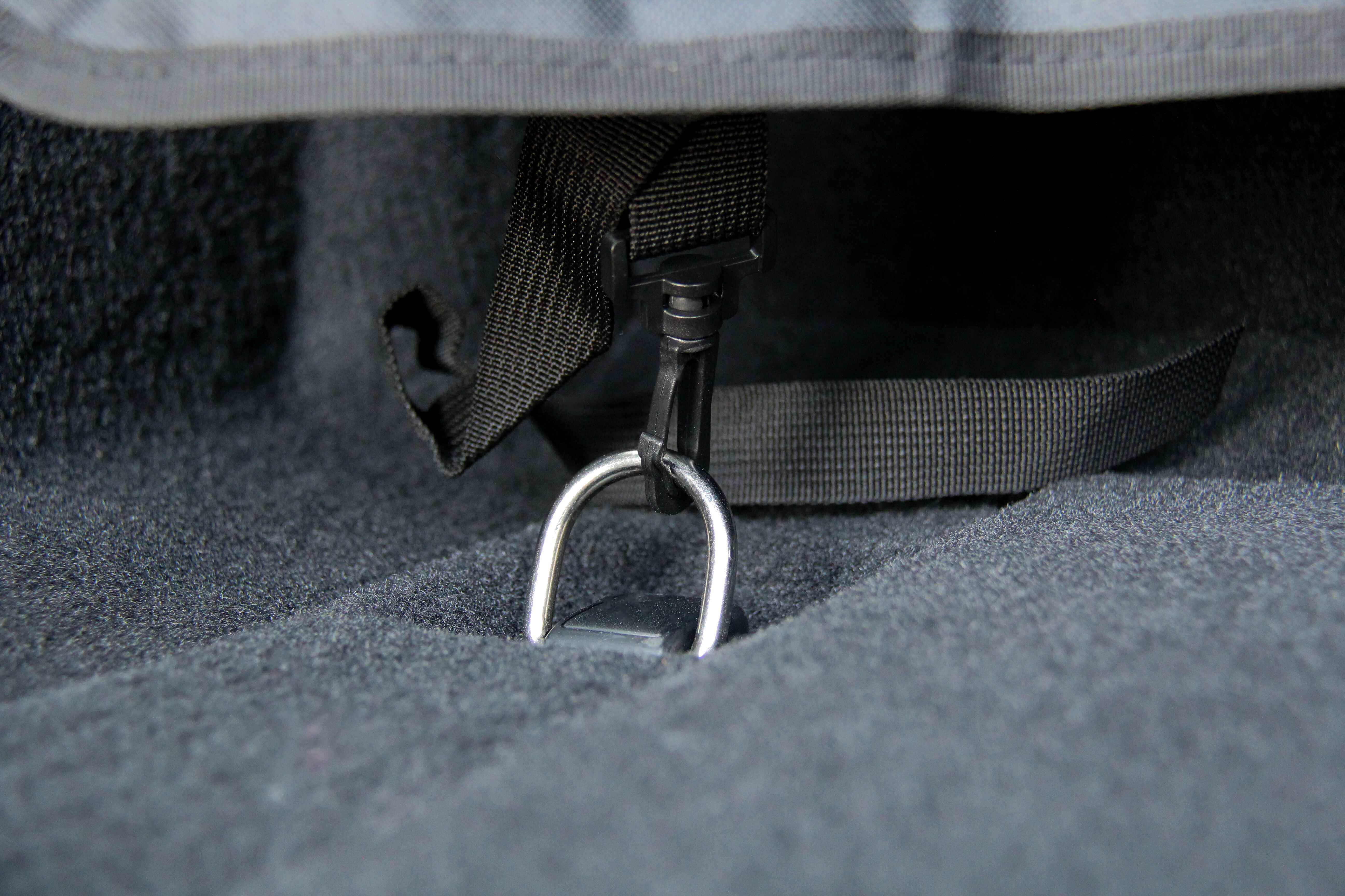 jeep wrangler trunk bag
