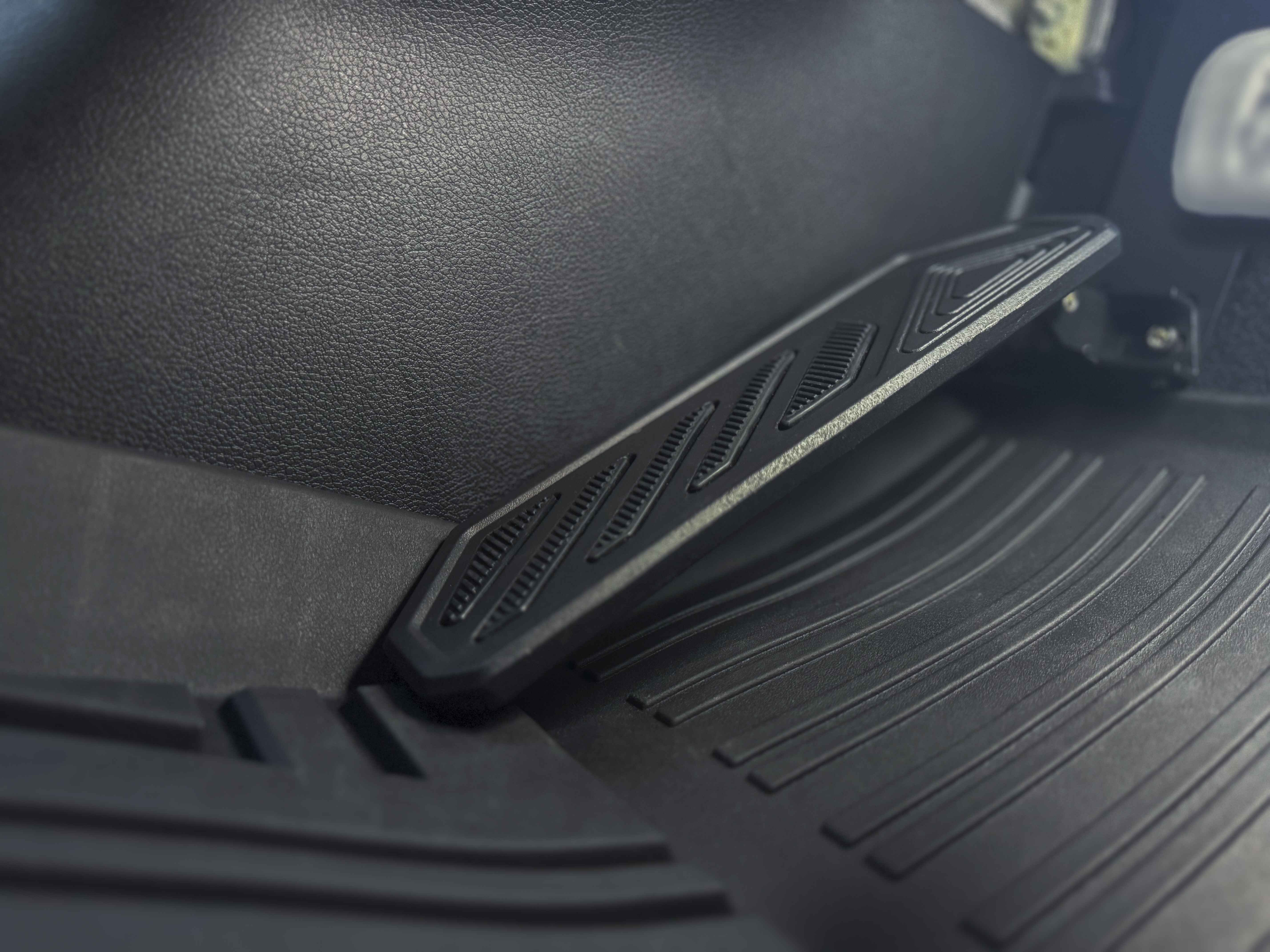 Jeep Wrangler Dead Pedal JL/JLU