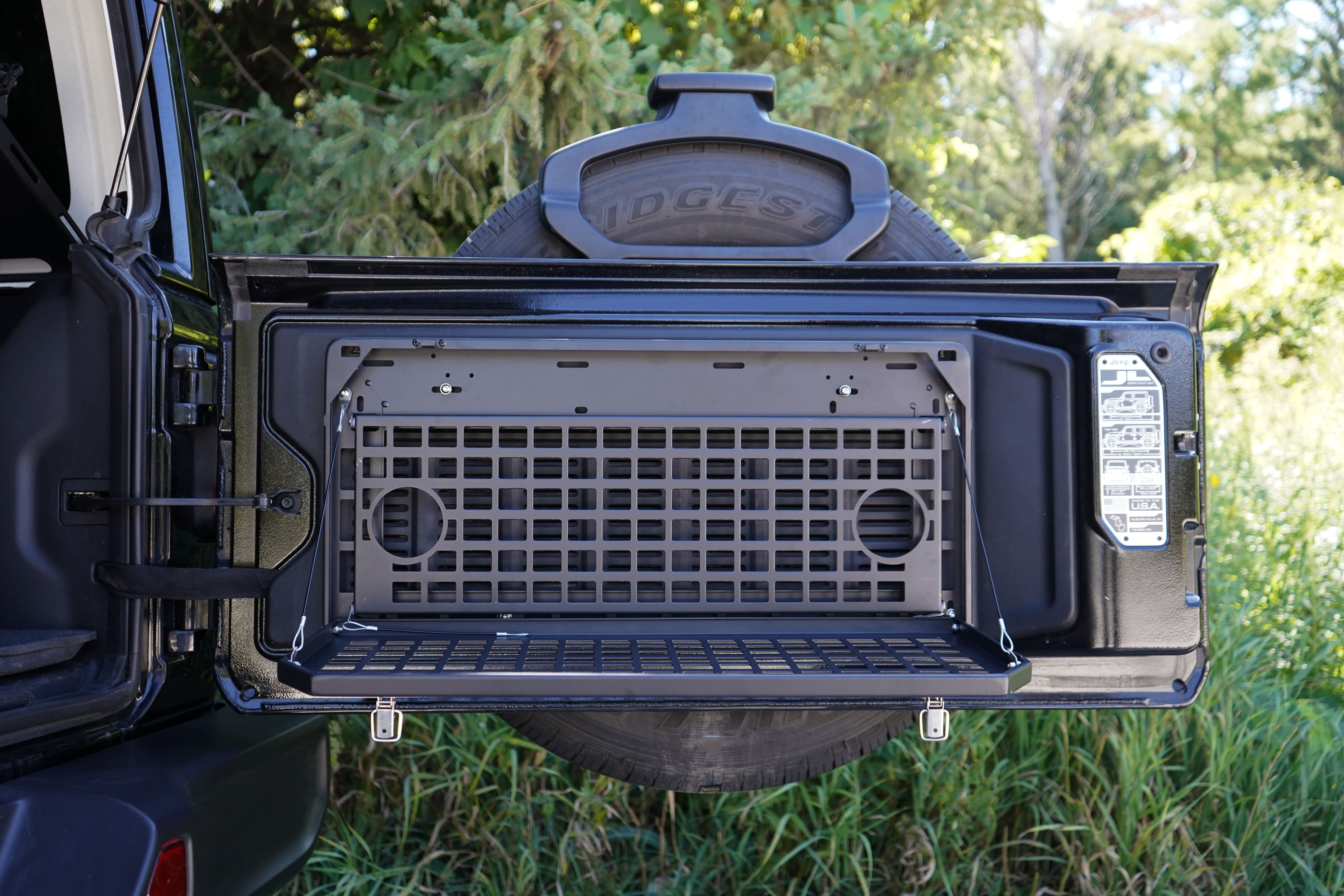 Jeep Wrangler Foldable Tailgate Table & MOLLE Panel – JK/JKU & JL/JLU 2007–2026