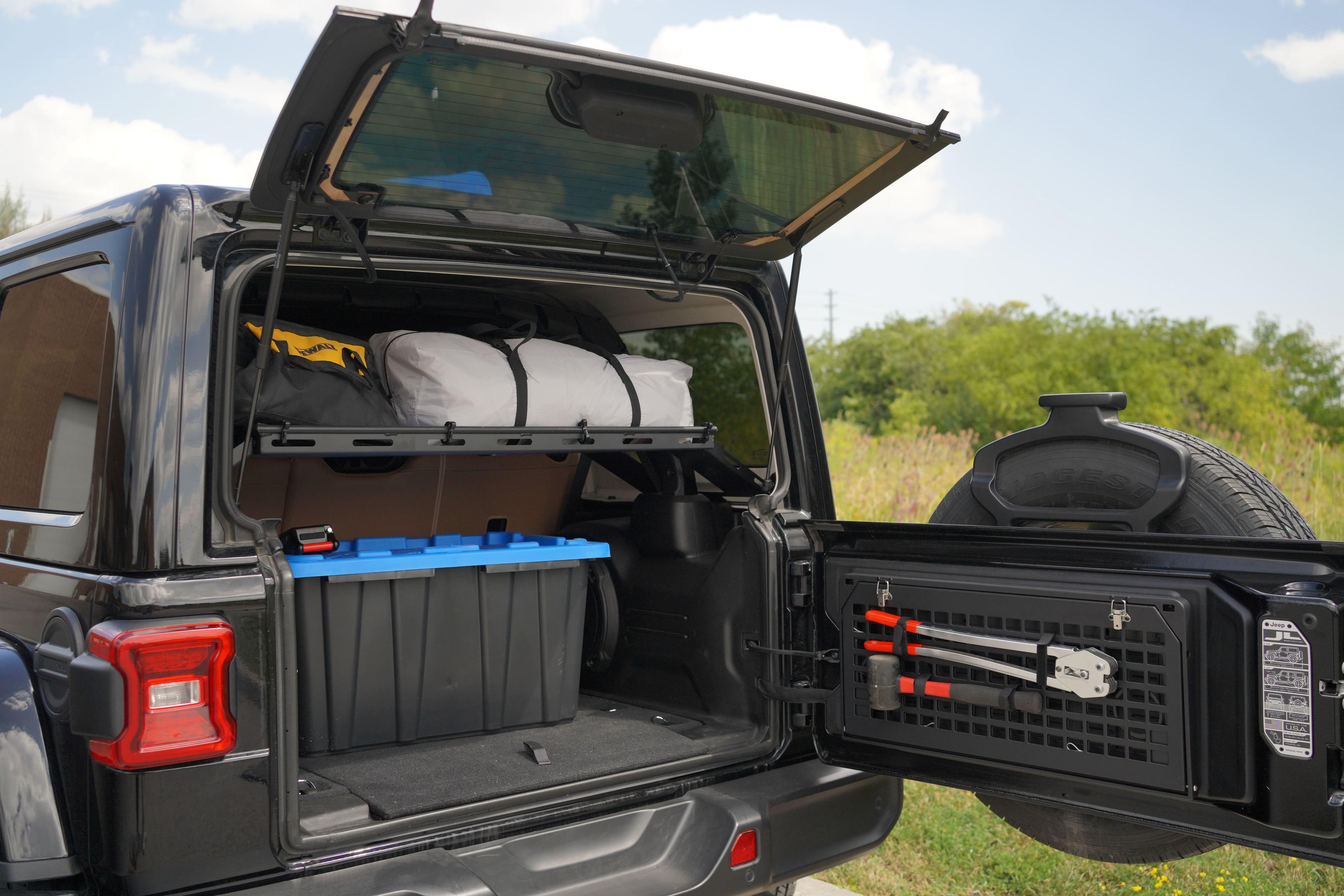 Jeep Wrangler Trunk Rack & Tailgate Table Bundle