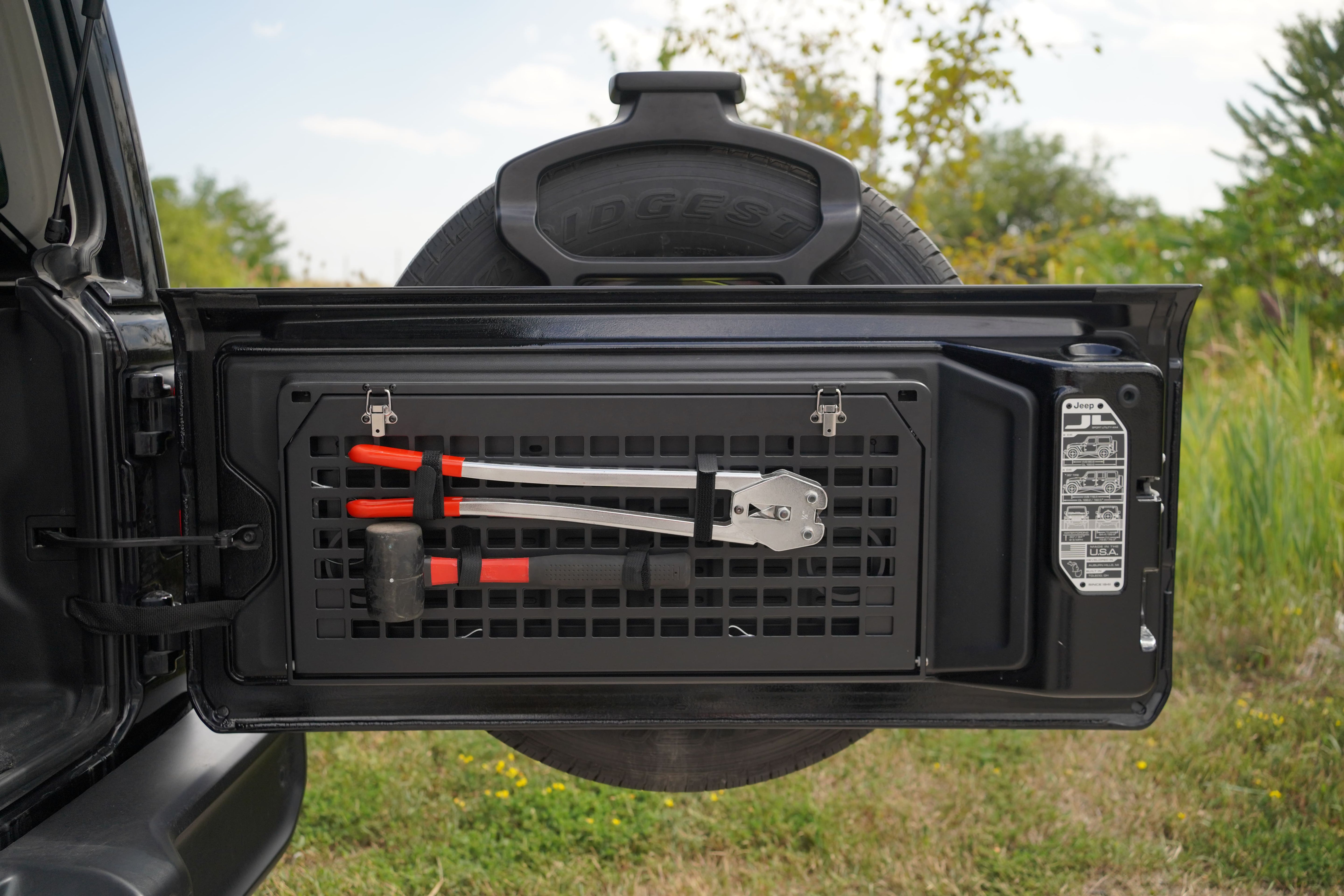 Jeep Wrangler Trunk Rack & Tailgate Table Bundle